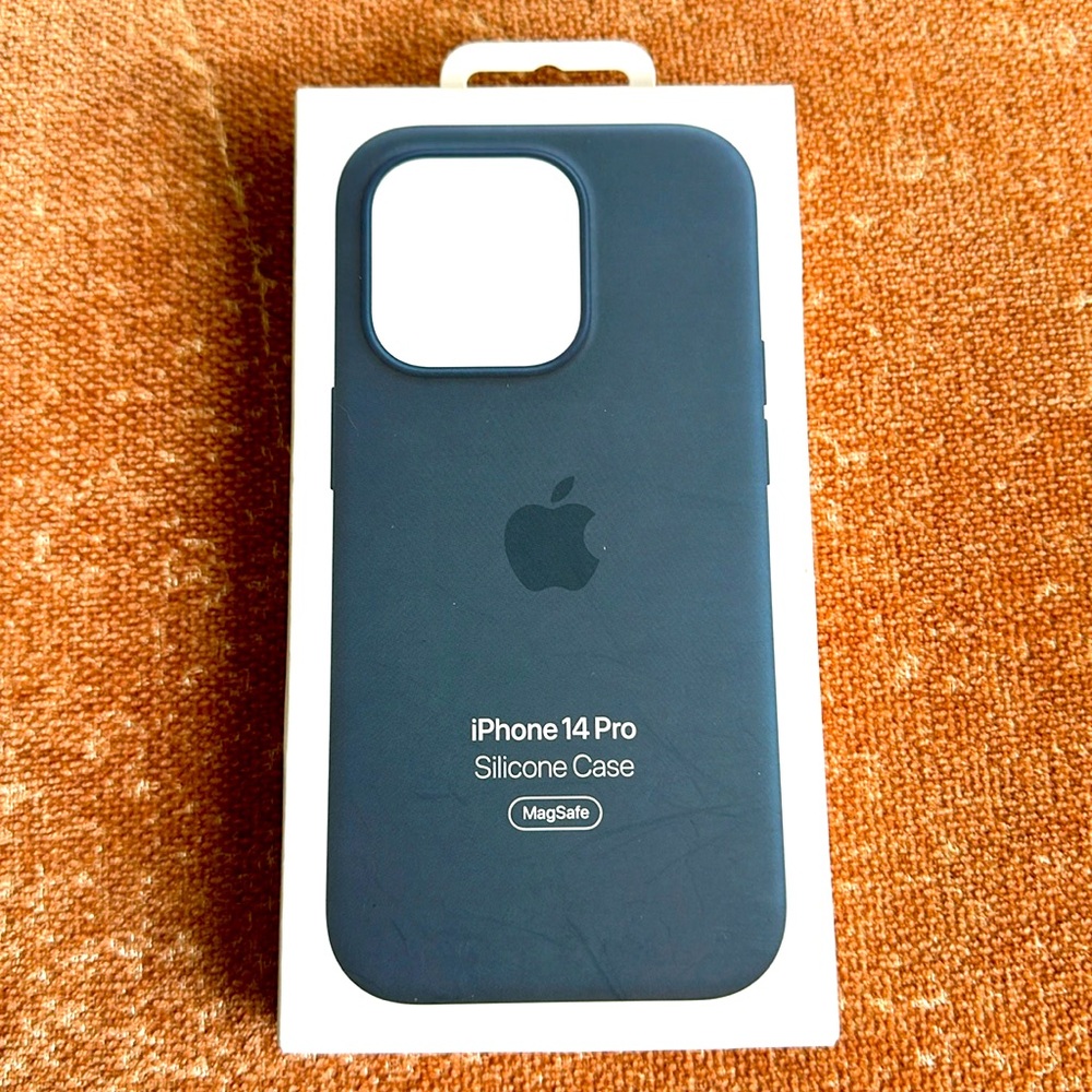 Apple iPhone 14 Pro Silicone Case